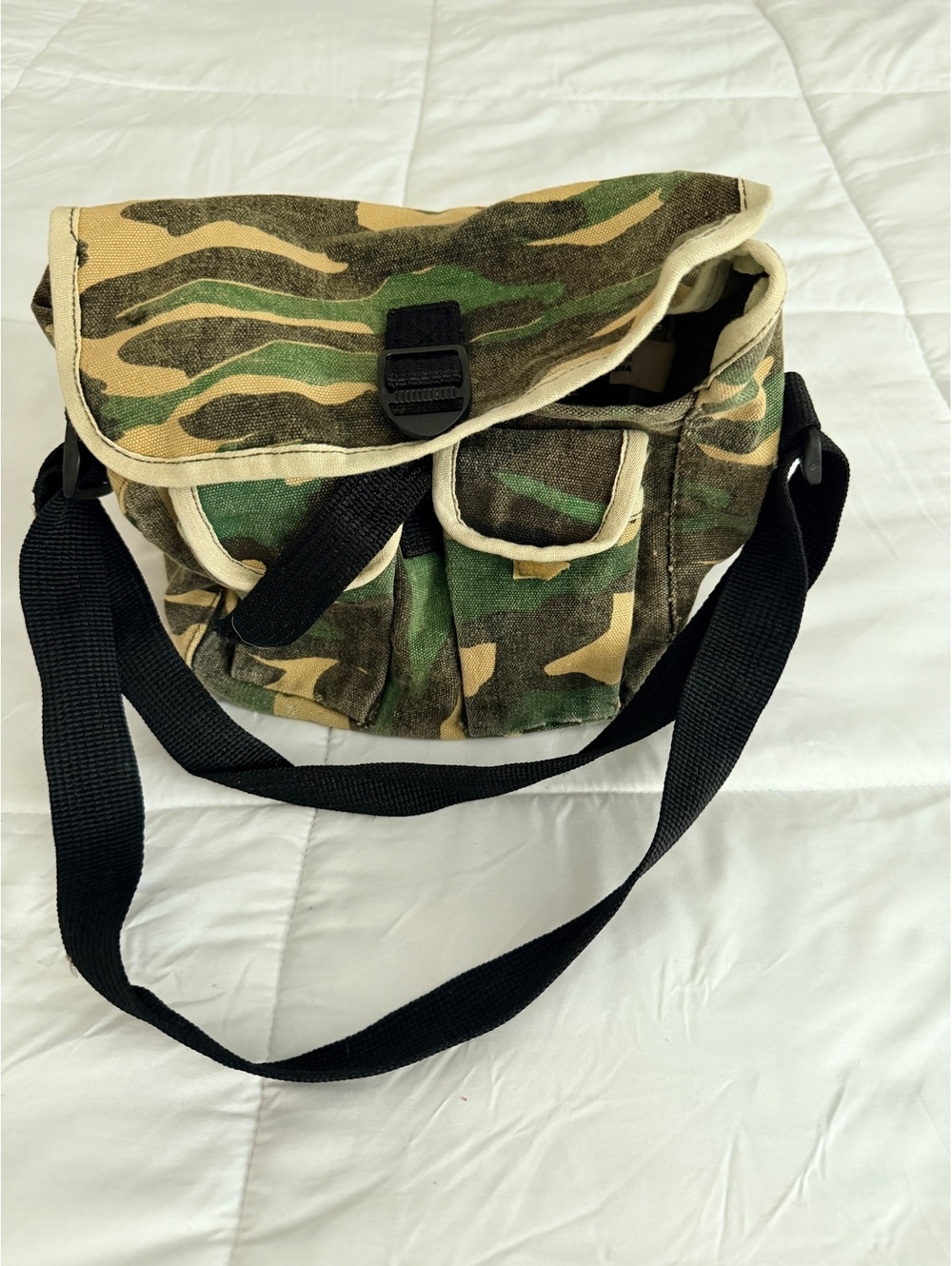 Camouflage Canvas Crossbody Messenger Bag with Adjustable/Un